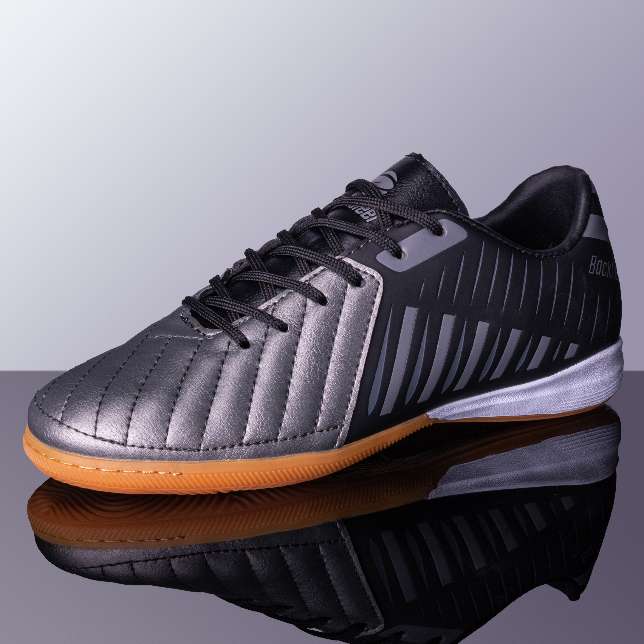 

Спортивные футбольные бутсы Backheel BLACK 210669 для зала мужские размер 42, Черный, 210669