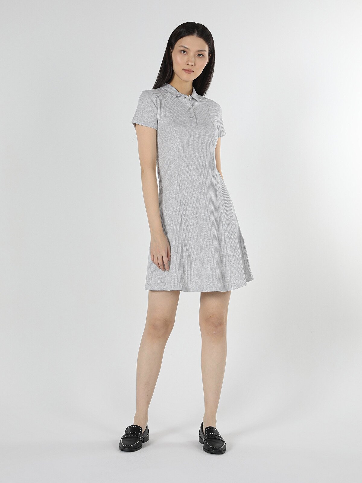 

Платье Colins CL1058182_Q1.V1GA серое S, CL1058182_Q1.V1GA