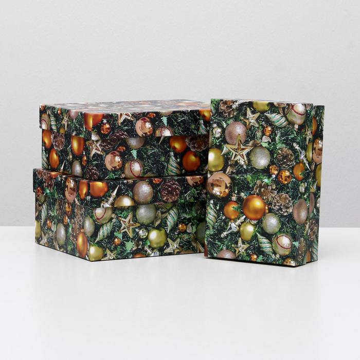 

Набор коробок 3 в 1 Елочные украшения 23 х 16 х 95 - 19 х 12 х 65 см, Новогоднее ассорти