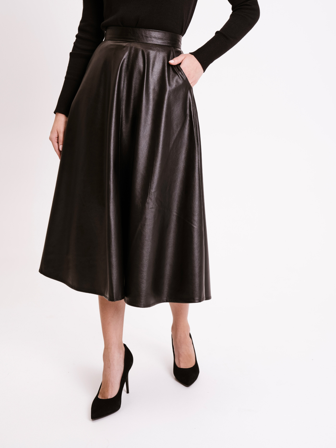 

Юбка женская VA'VEDMA VA102-026 черная 42 RU, VA102-026