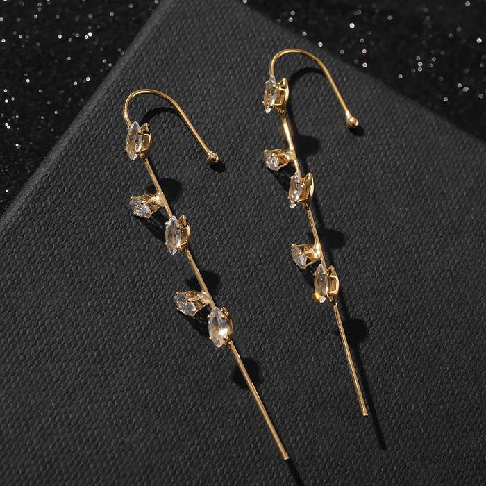

Серьгииз бижутерного сплава Queen Fair Каффы, стразы, Каффы