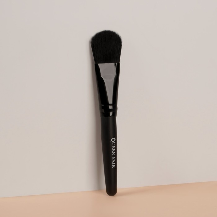 

Кисть для макияжа «Premium Brush», 13 см, цвет чёрный, QF PREMIUM