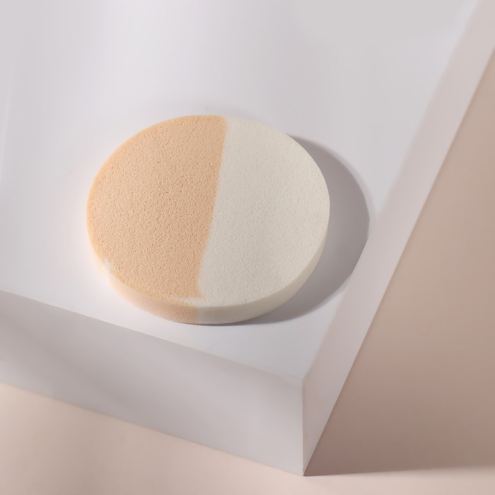 

Спонж для нанесения косметики, d = 5,5 см, цвет белый/бежевый