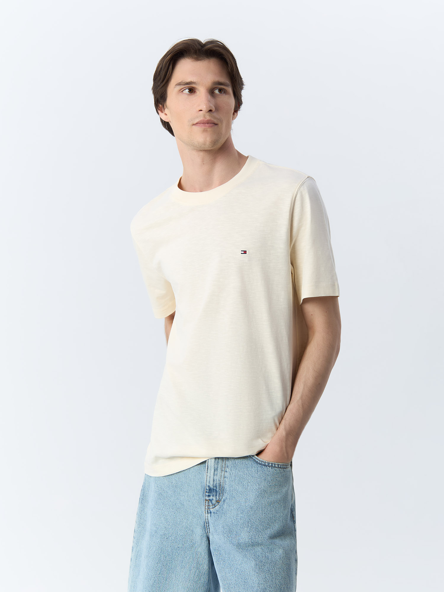 

Футболка мужская Tommy Hilfiger MW0MW34375AEF бежевая L, Бежевый, MW0MW34375