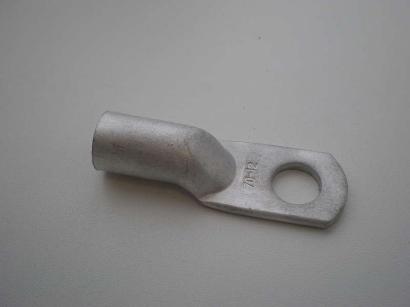 

Наконечник медный ТМЛ 70-12-13 Т2 (опрес. луж.) КЗОЦМ 557912 ( 1шт. )