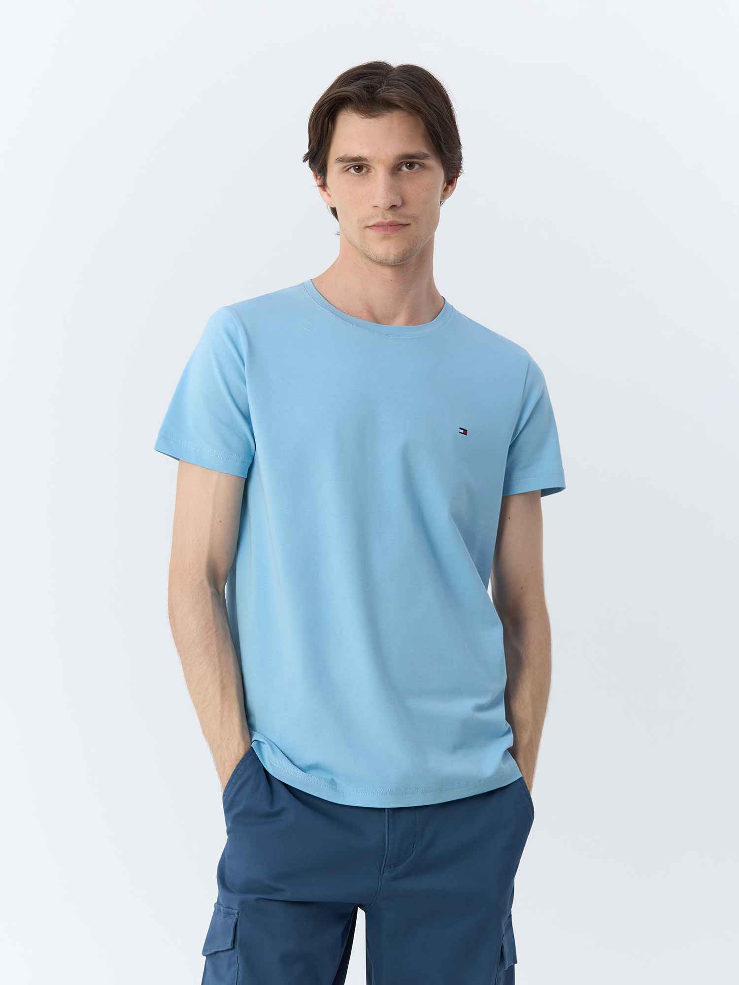 

Футболка мужская Tommy Hilfiger Stretch Slim Fit Tee MW0MW10800CYW голубая S, Голубой, Stretch Slim Fit Tee