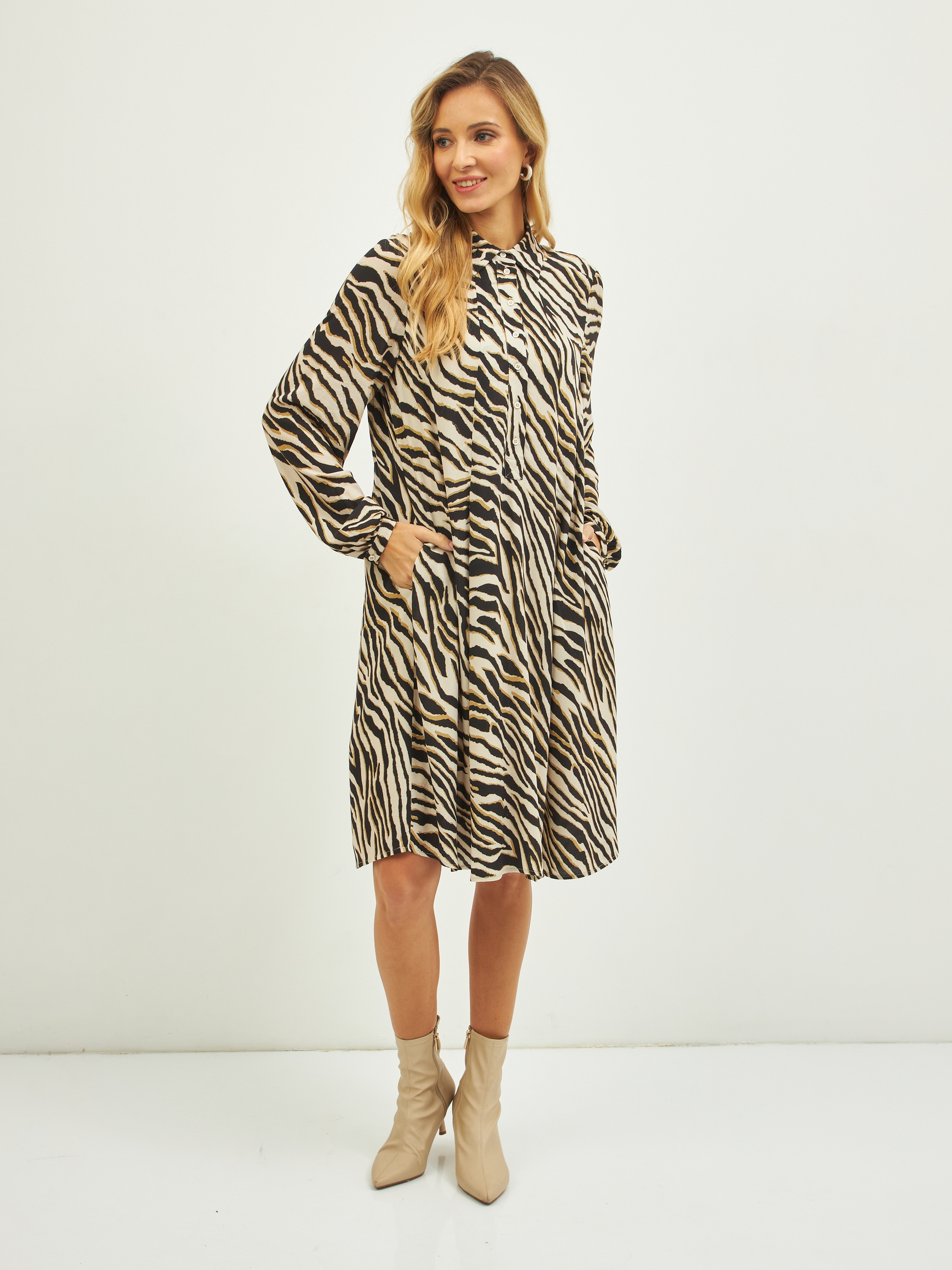 

Платье женское CATNOIR 3140-10 белое 40 EU, Белый, 3140-10