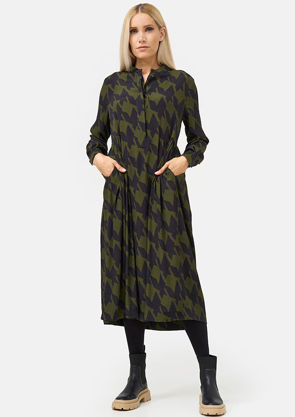 

Платье женское CATNOIR 3670-10 хаки 38 EU, 3670-10
