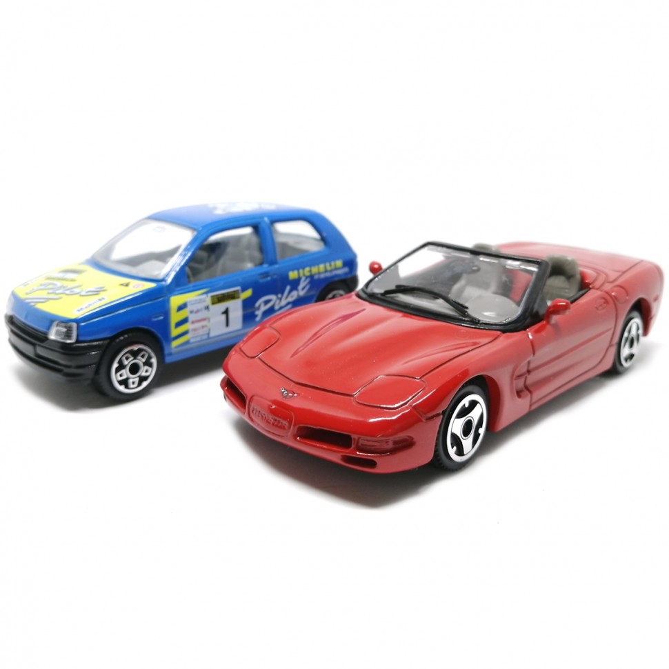 Набор коллекционных автомобилей Bburago Renault Clio и Chevrolet Corvette, масшт.аб 1:43 авточехлы для renault megane ii 40 60 extreme 2003 2010 экокожа набор