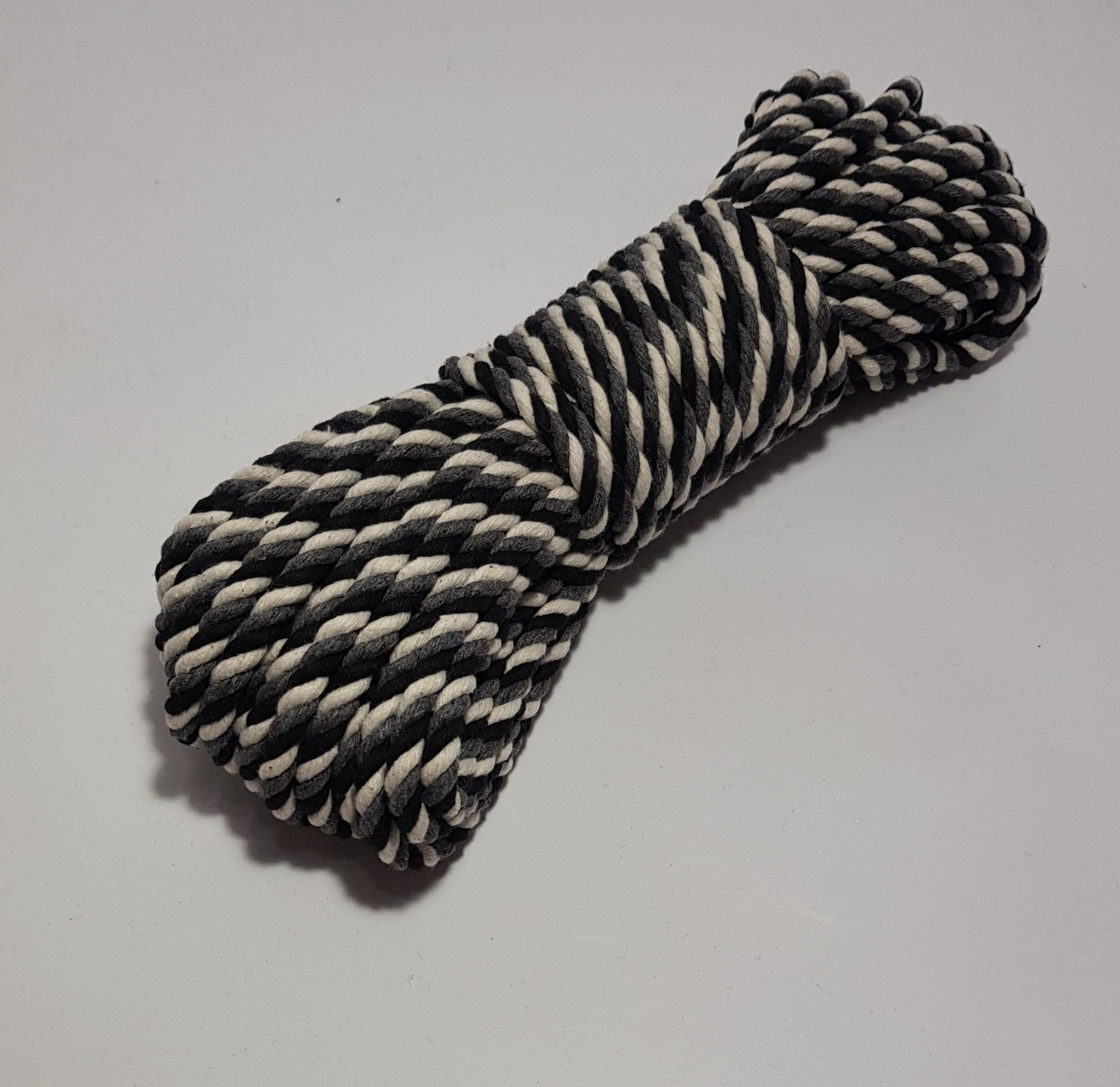 Веревка хлопчатобумажная диаметром 6 мм, длина 10 метров, белый-серый-черный