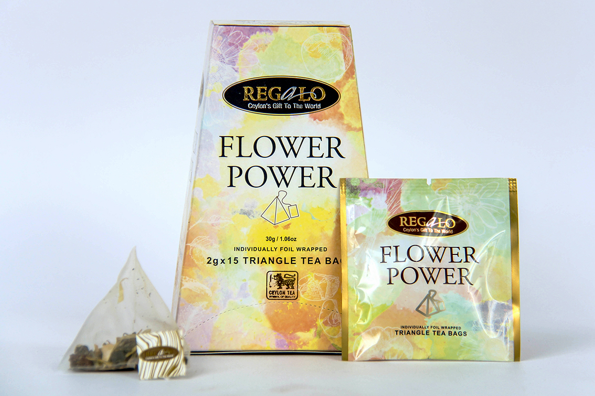 

Чай Регало Flower Power "Сила цветов" зеленый с добавками пирамидки 15 х 2 г