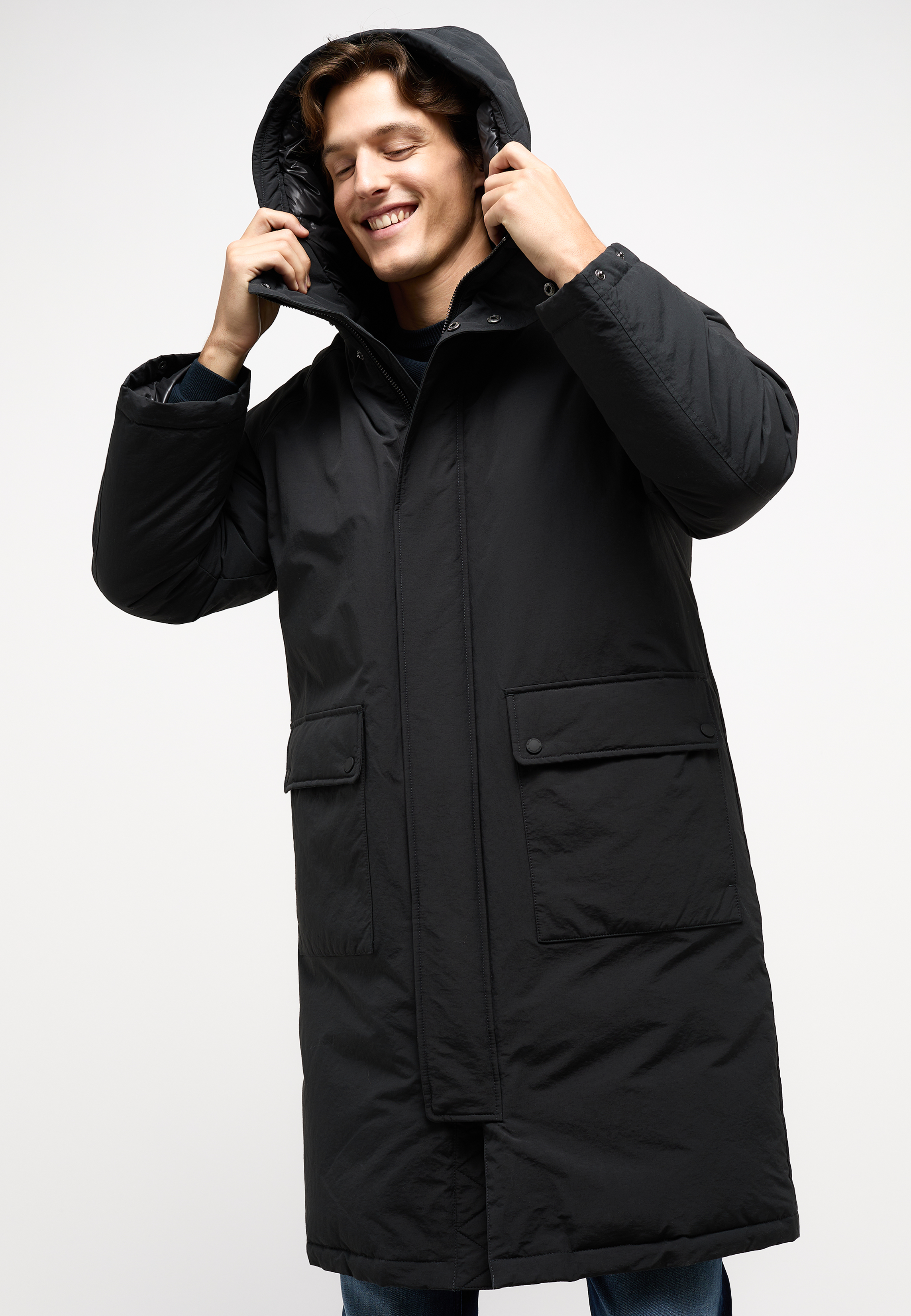 Зимняя куртка мужская Mustang 1014472-4137 черная L