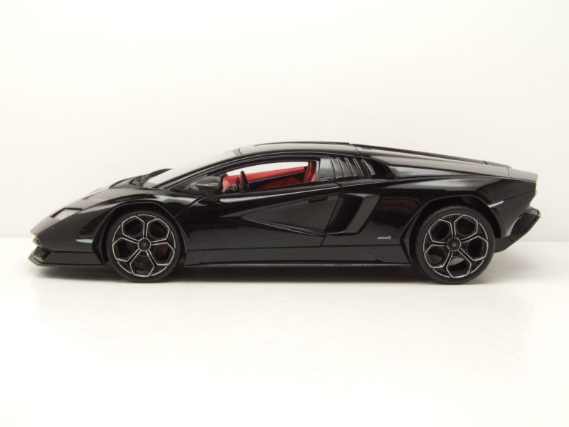 Машина MAISTO Lamborghini Countach LPI 800-4, 1/18, 31459 черный maisto 1 24 new lamborghini urus 0ff road series alloy car model collection gift toy boys toys