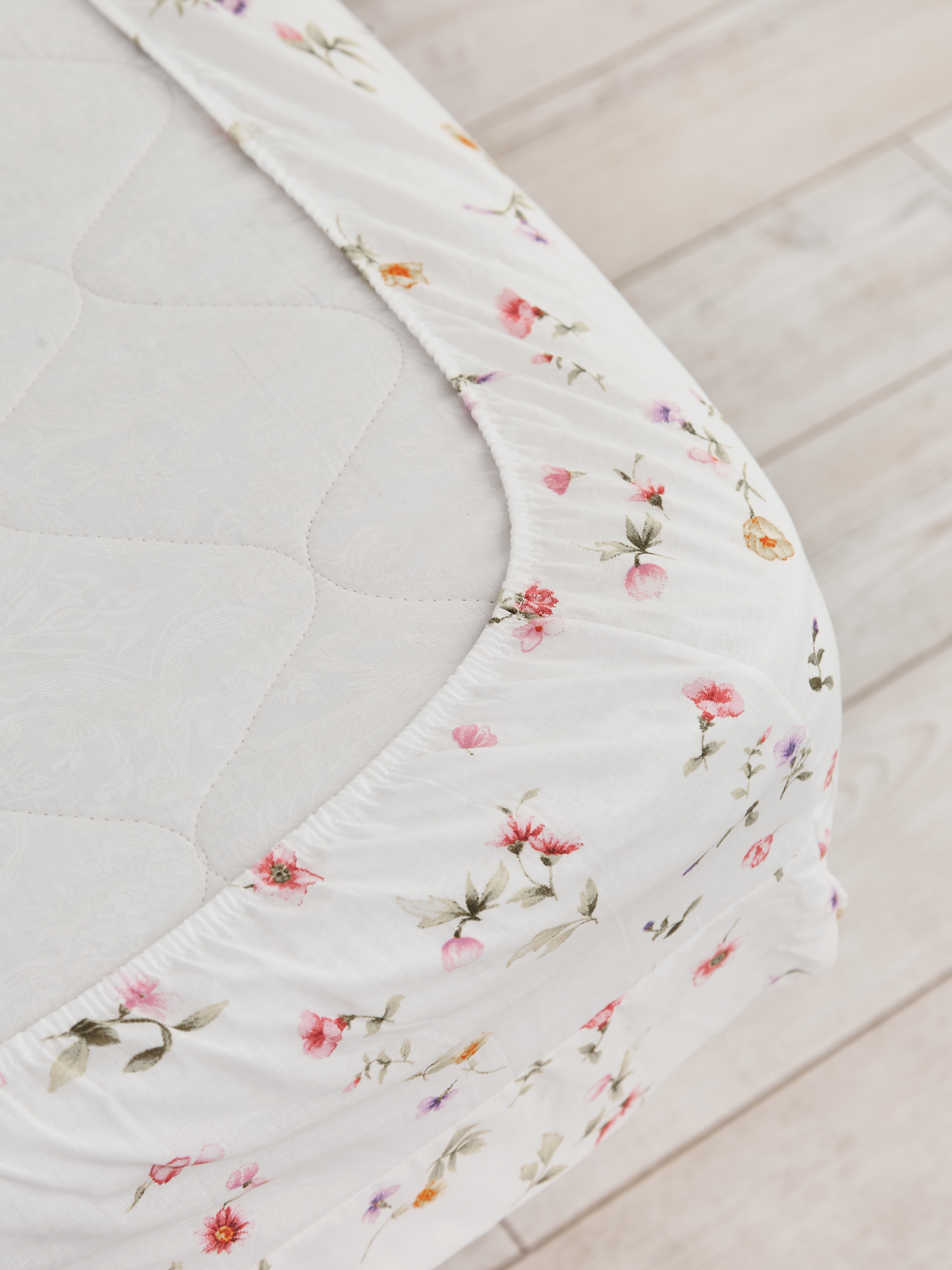 

Натяжная простыня Lili Home Флоренция 160х200 перкаль хлопок, Флоренция