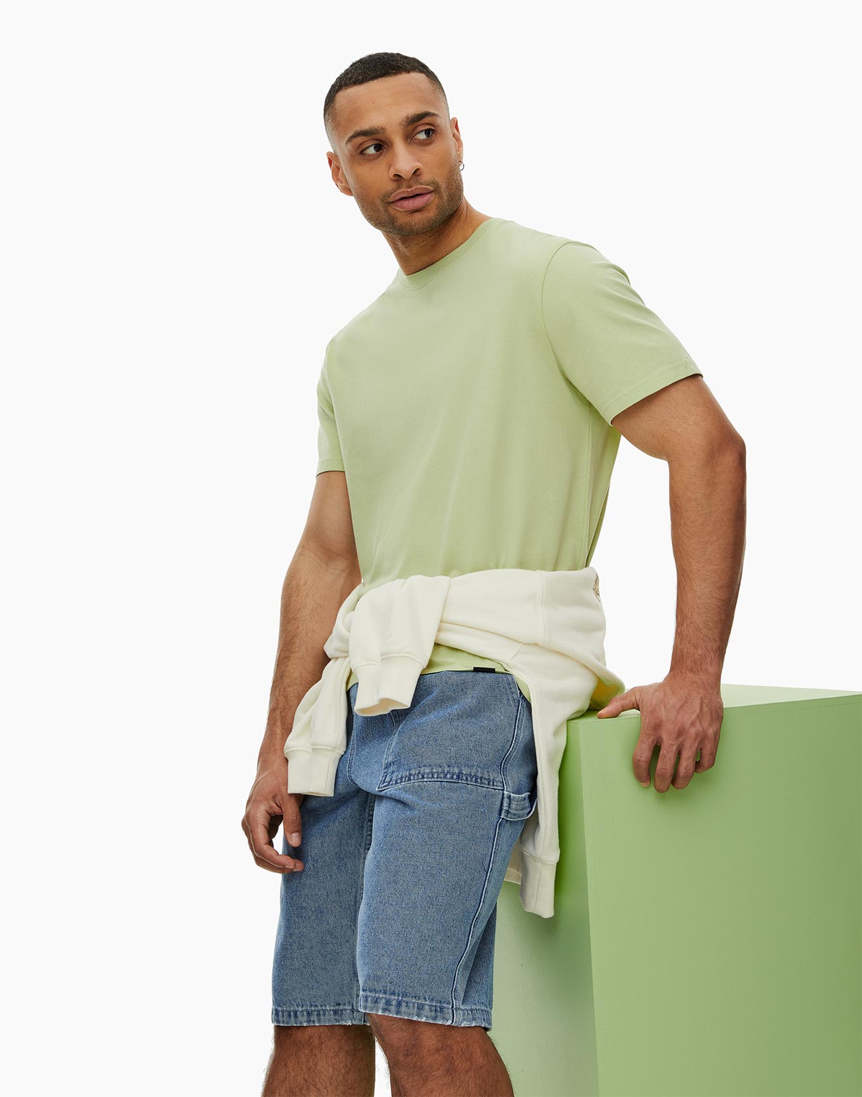 

Футболка мужская Gloria Jeans BKT011517 зеленая L, Зеленый, BKT011517