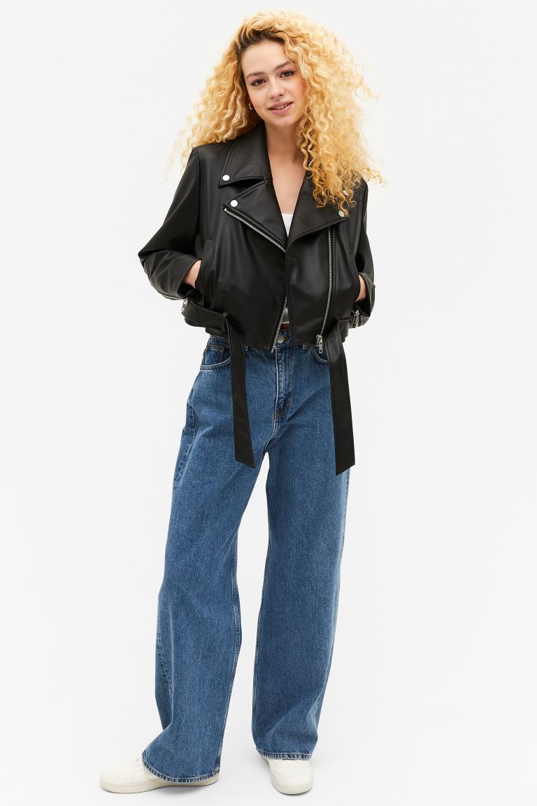 

Кожаная куртка женская Monki 1080219001 черная XS (доставка из-за рубежа), 1080219001
