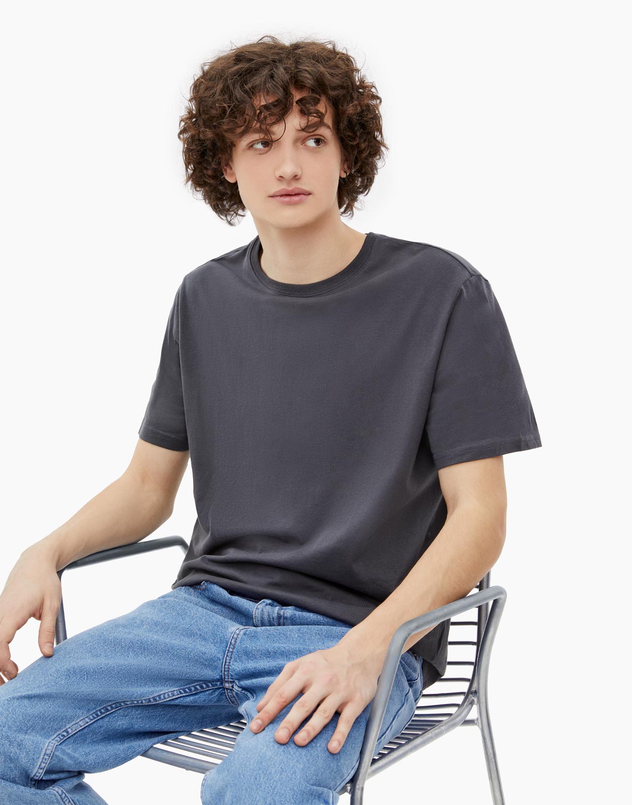 

Футболка мужская Gloria Jeans BKT011702 серая L, Серый, BKT011702