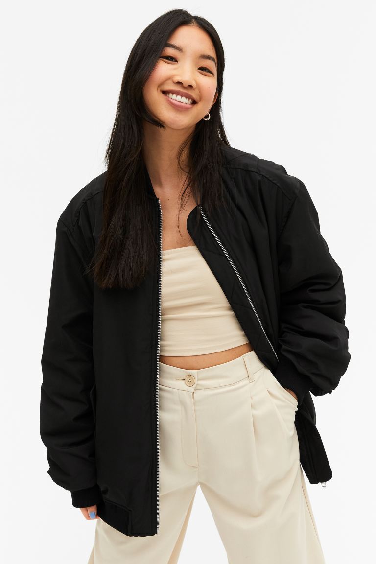 

Бомбер женский Monki 1082066001 черный M (доставка из-за рубежа), 1082066001
