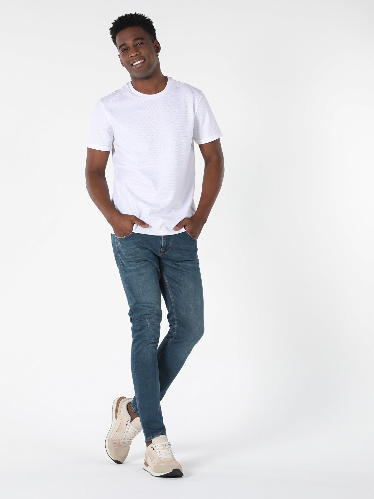 

Футболка мужская Colins CL1057571_Q1.V1 белая S, CL1057571_Q1.V1