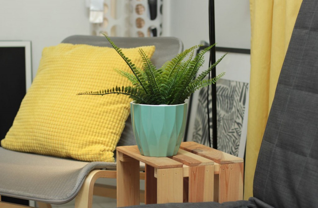 

Цветочное кашпо с прикорневым поливом флюте 112596 1,9 л прозрачный 1 шт., с прикорневым поливом флюте