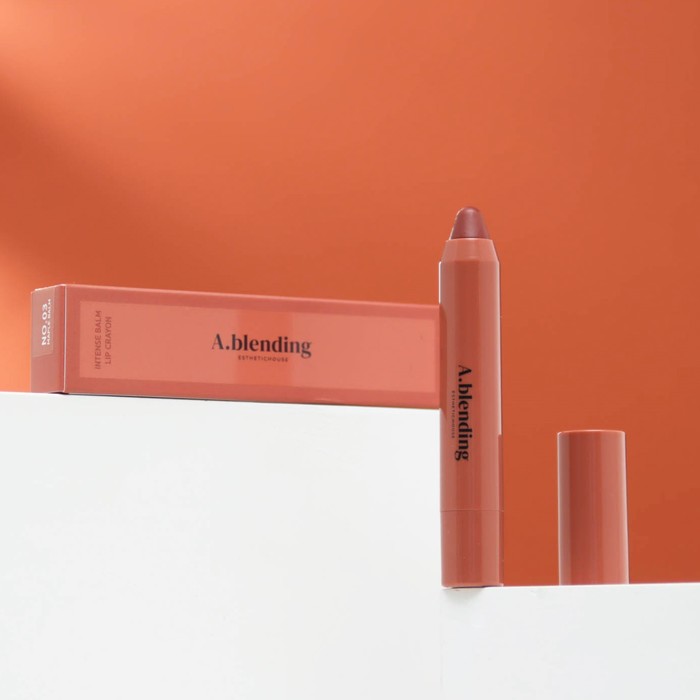 

Помада для губ "ESTHETIC HOUSE" A.Blending INTENSE BALM LIP CRAYON, 03 Maple Balm, 2,6 г