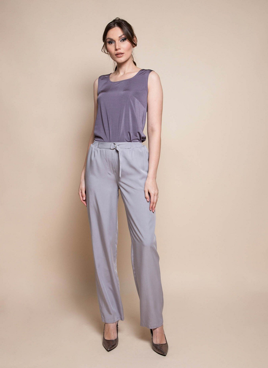 

Брюки женские Avelontailor 52567 серые 52 RU, 52567