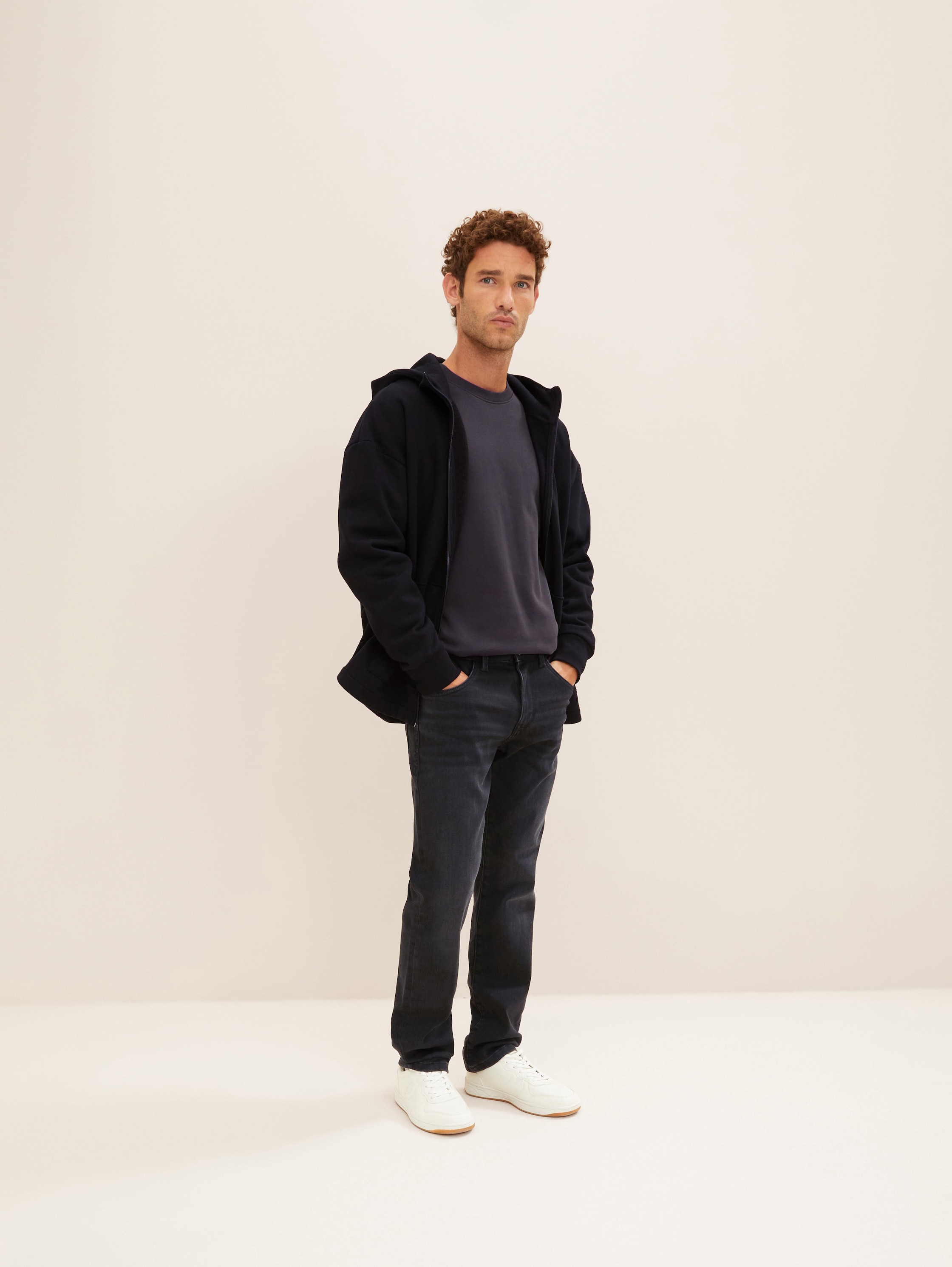 

Джинсы мужские TOM TAILOR 1034115 черные 30/32, 1034115