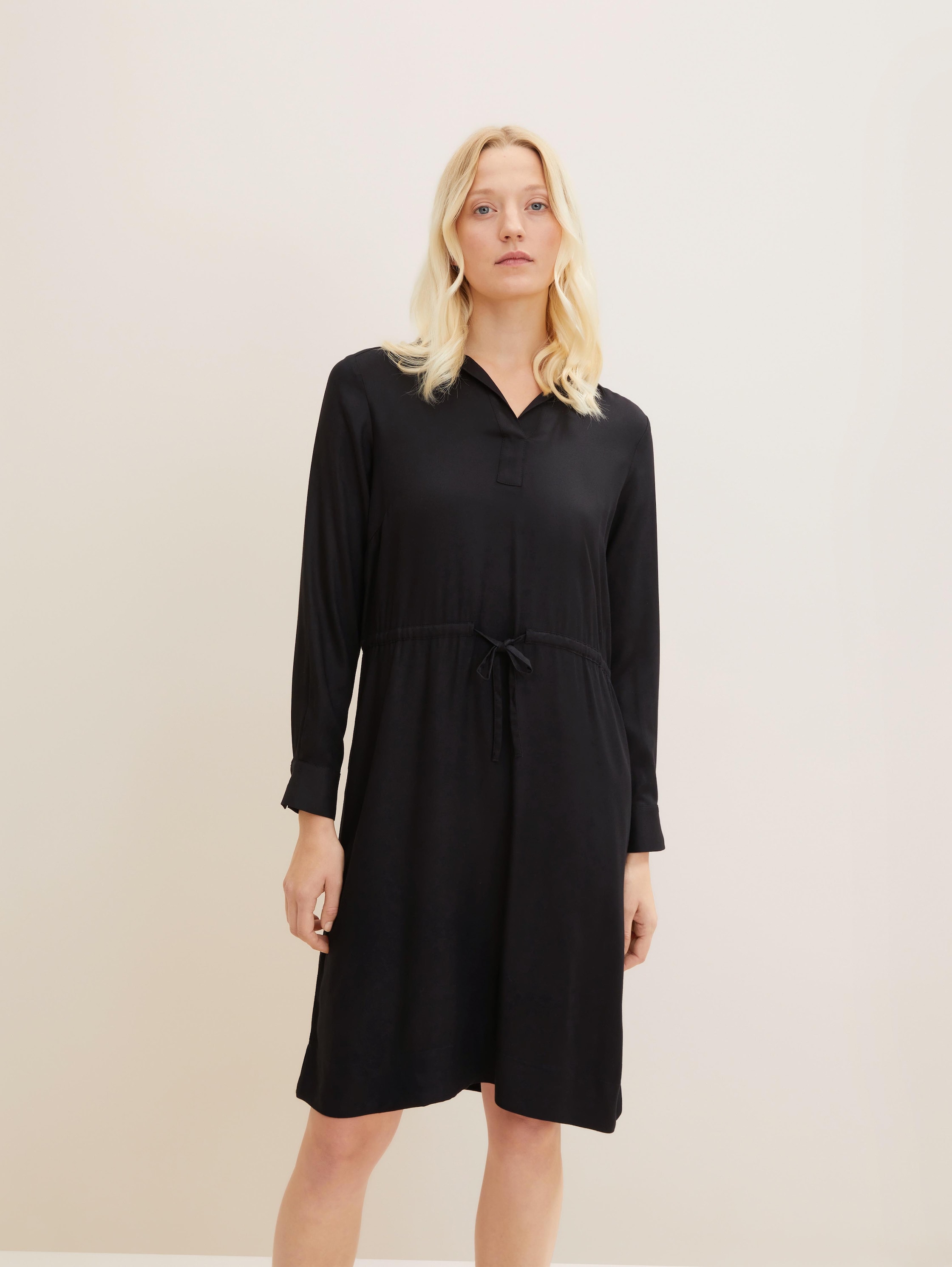 

Платье женское TOM TAILOR 1034556 черное 38 EU, 1034556