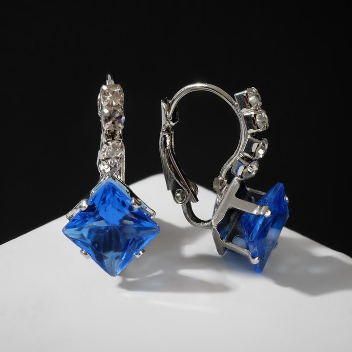 

Серьгииз бижутерного сплава Queen Fair Ромб, стекло\стразы, Ромб