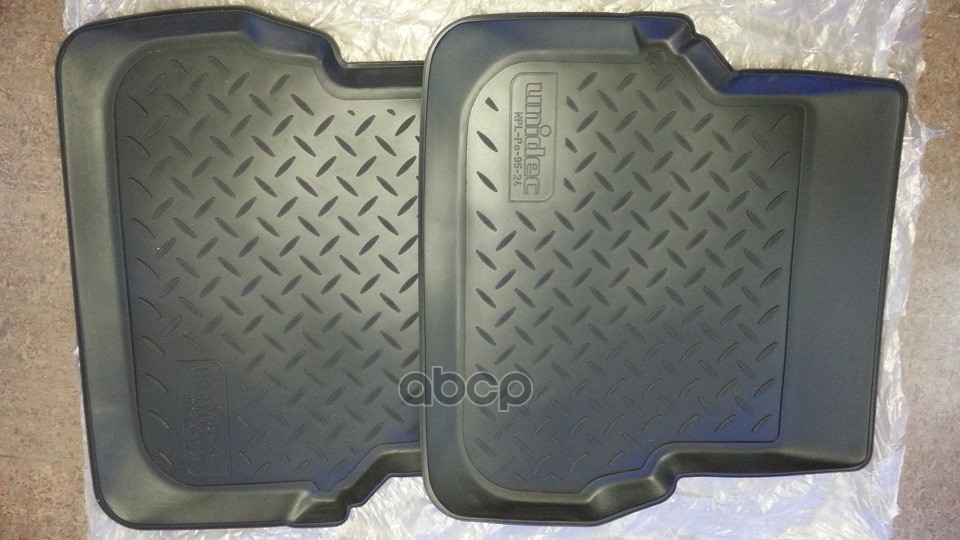 

Коврики Салон. Volkswagen Passat B3 (1988-1993) Volkswagen Passat B4 (1993-1997) Черн Поли