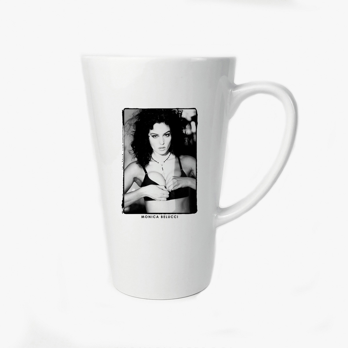 

Большая конусная кружка CoolPodarok Monica Belucci Моника Беллучи