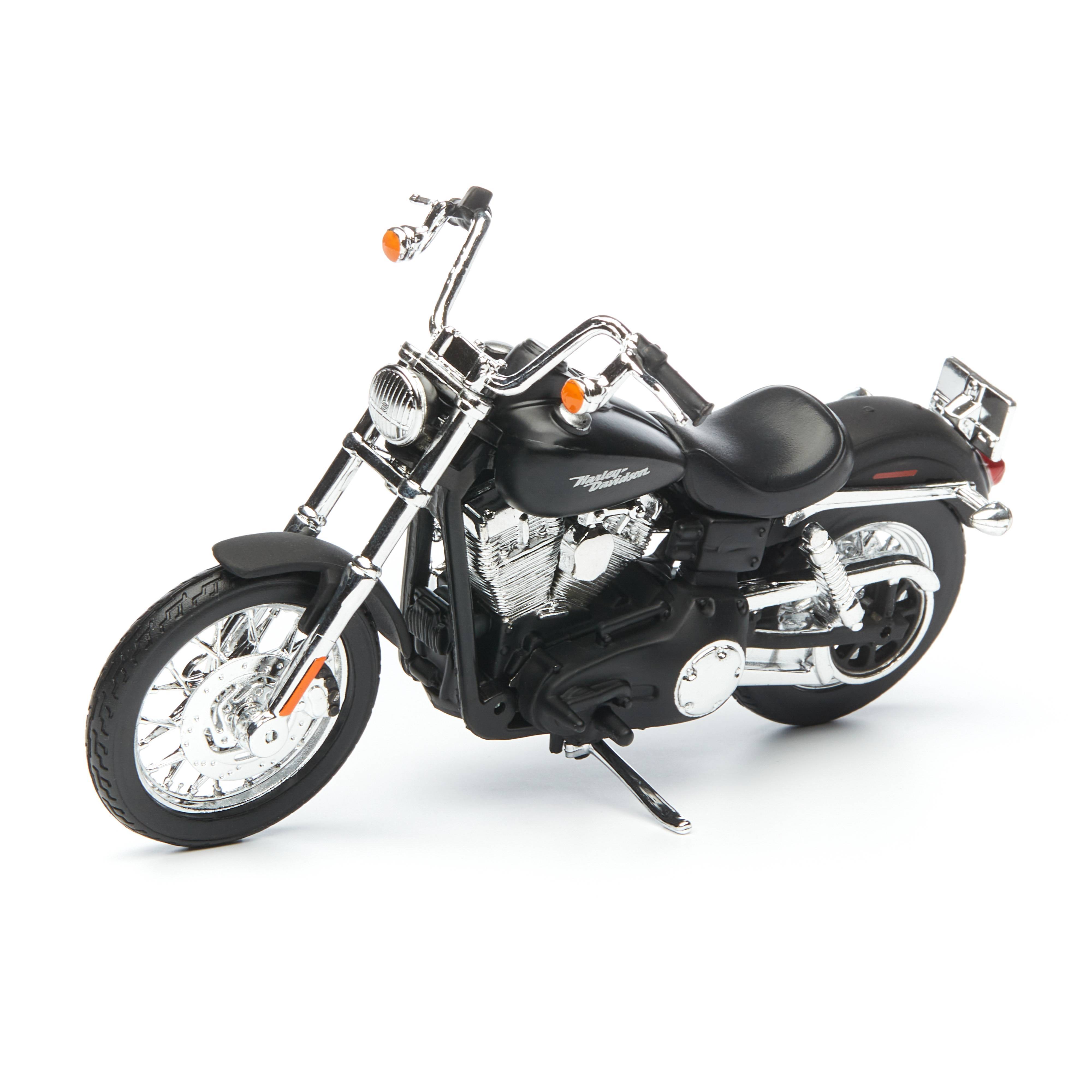 

Maisto мотоцикл 1:18 Harley Davidson 2006 FXDBI Street Bob, черный 34360/3, 34360/3