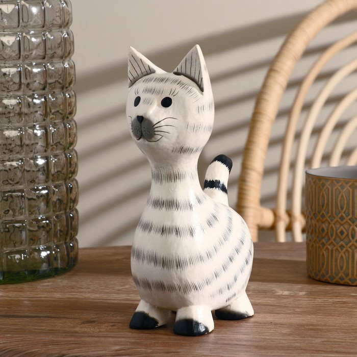 

Сувенир дерево "Кошечка" белая 12х20х7 см