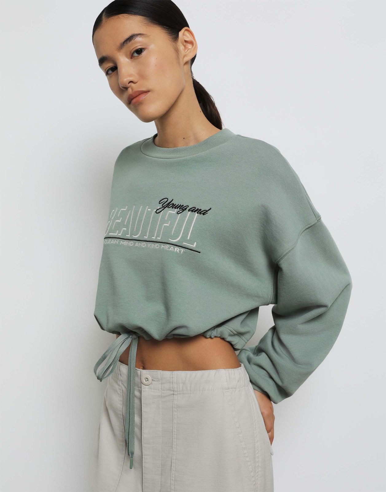 Свитшот женский Gloria Jeans GAC021967 хаки S170 1999₽