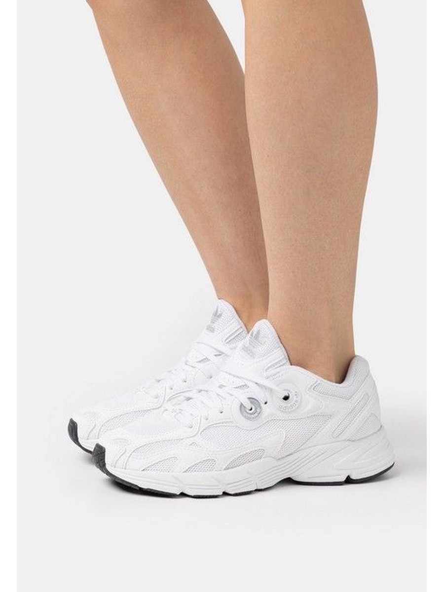 

Кроссовки женские Adidas ASTIR W белые 38 EU, Белый, ASTIR W