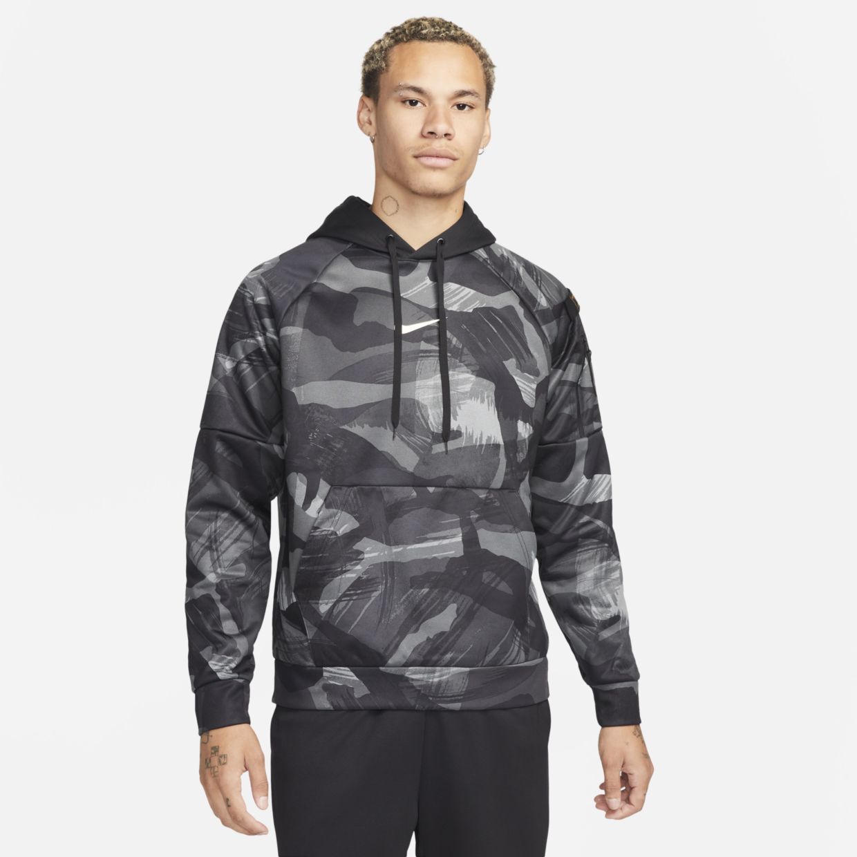

Худи мужское Nike DQ6949 черное L, DQ6949