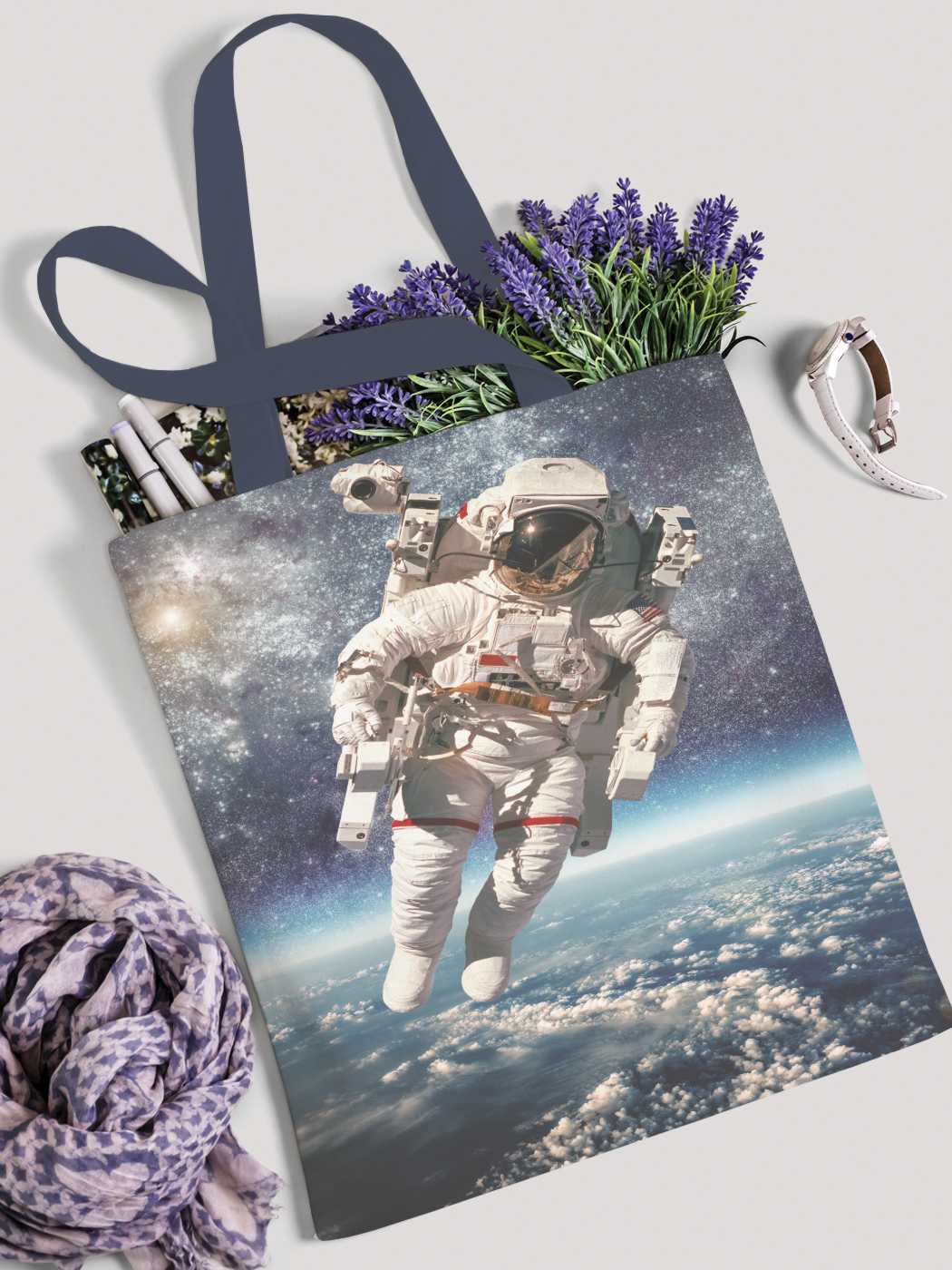 фото Сумка женская joyarty космонавт над землей