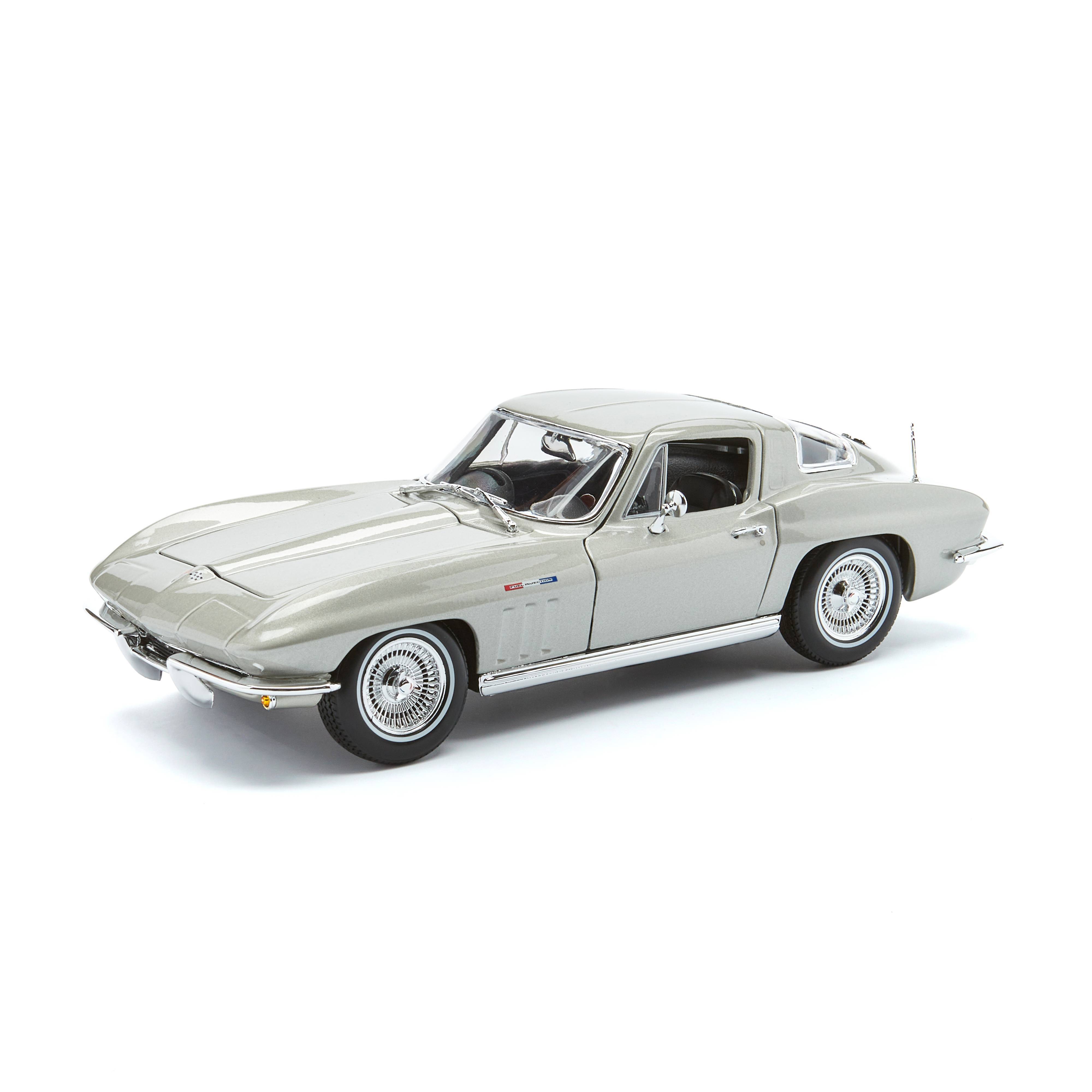 

Maisto Машинка металлическая Chevrolet Corvette 1965, 1:18, серебристая 31640/1, 31640/1