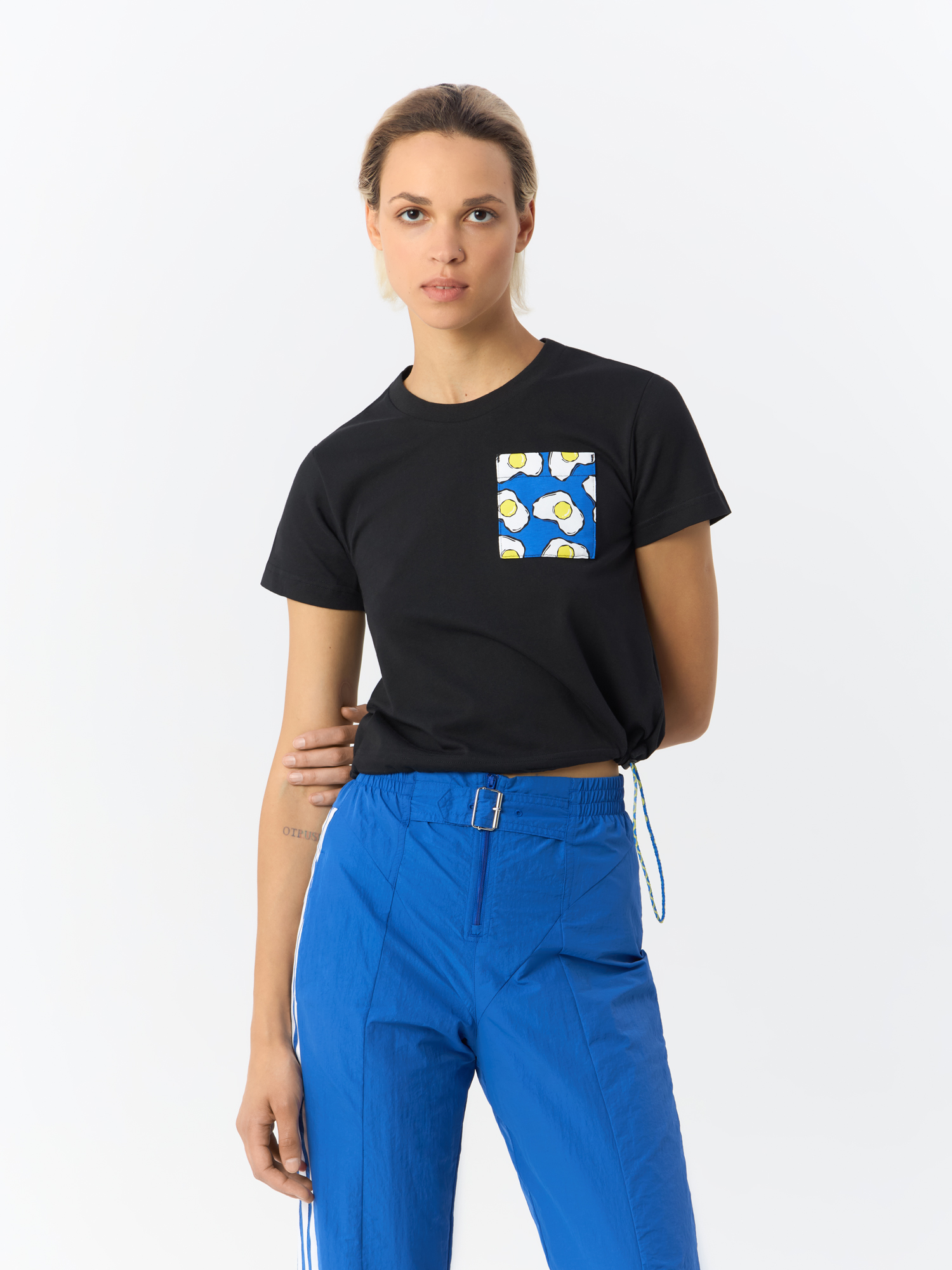 

Футболка женская Adidas Artist Tee Ss HA4708 черная 40 RU, Черный, Artist Tee Ss
