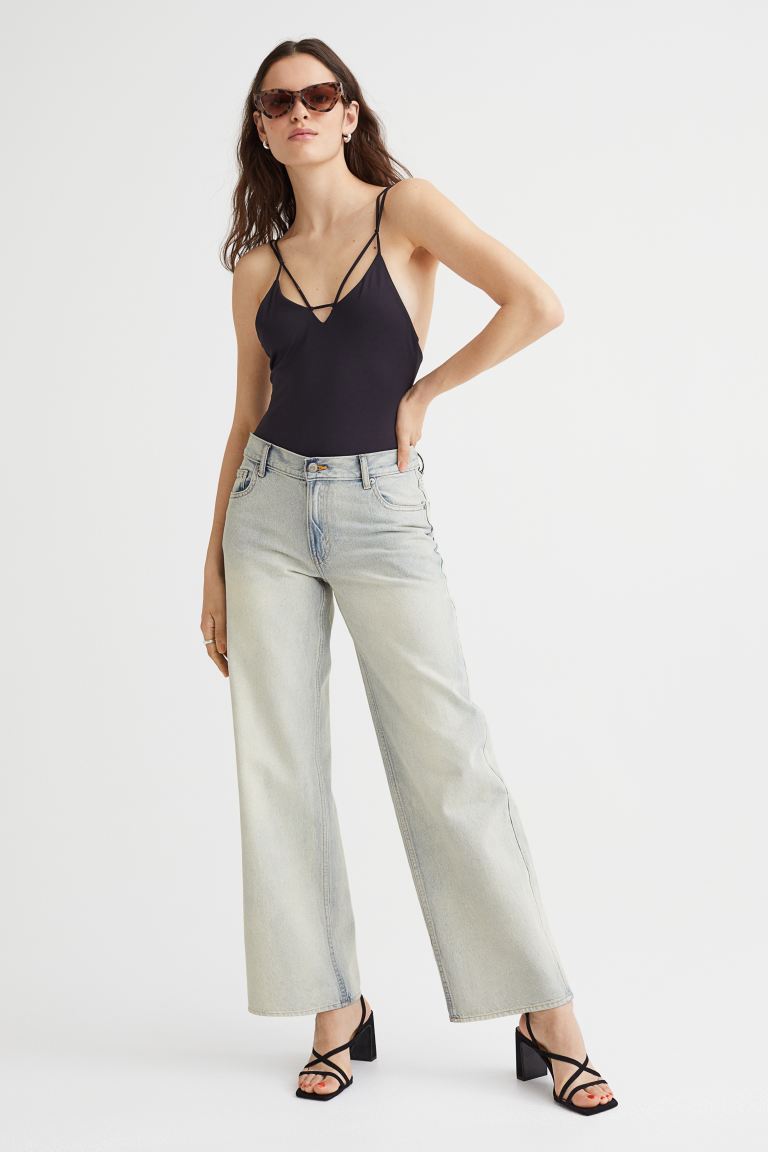

Джинсы женские H&M 1085308001 голубые 44 EU (доставка из-за рубежа), 1085308001