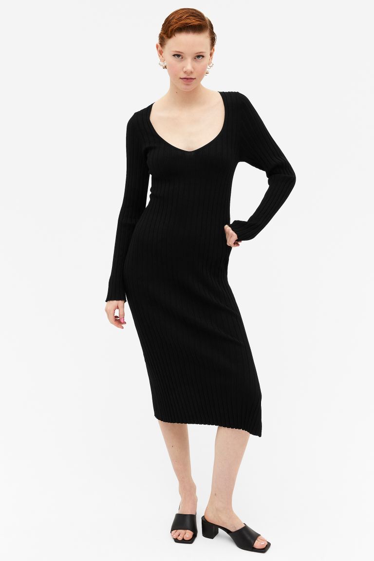 Платье женское Monki 1086643002 черное 2XL (доставка из-за рубежа)
