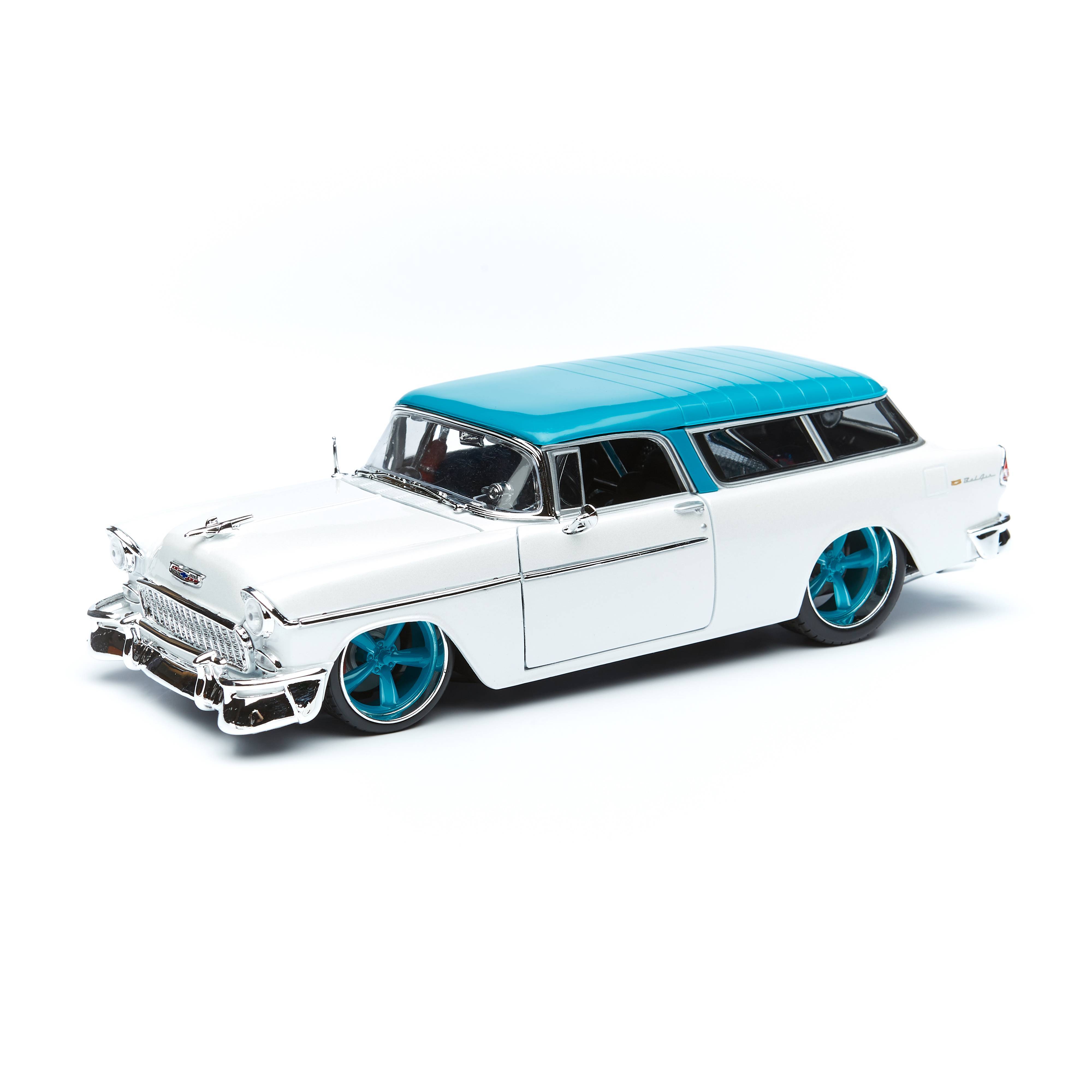 

Maisto машинка 1:18 1955 Chevrolet Nomad, 32613 белый металлик 32613, 32613