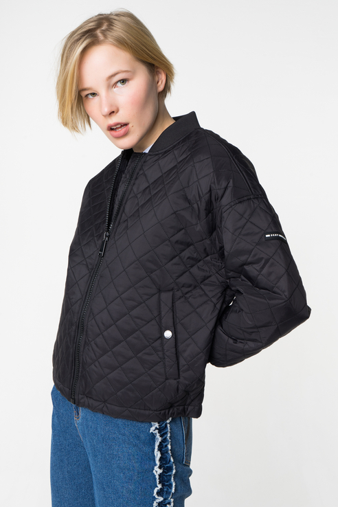 

Куртка женская DKNY DP8J8296 черная L, DP8J8296