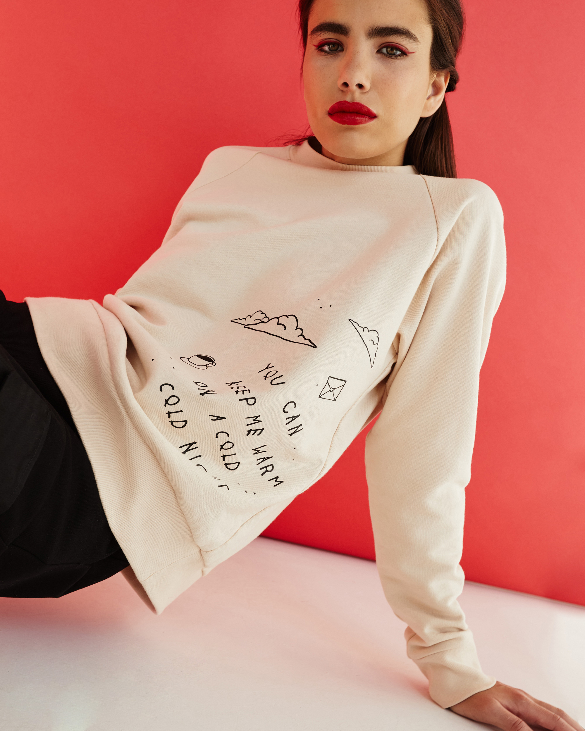 

Свитшот женский BARMARISKA Love Tags бежевый 48-50 RU, Love Tags