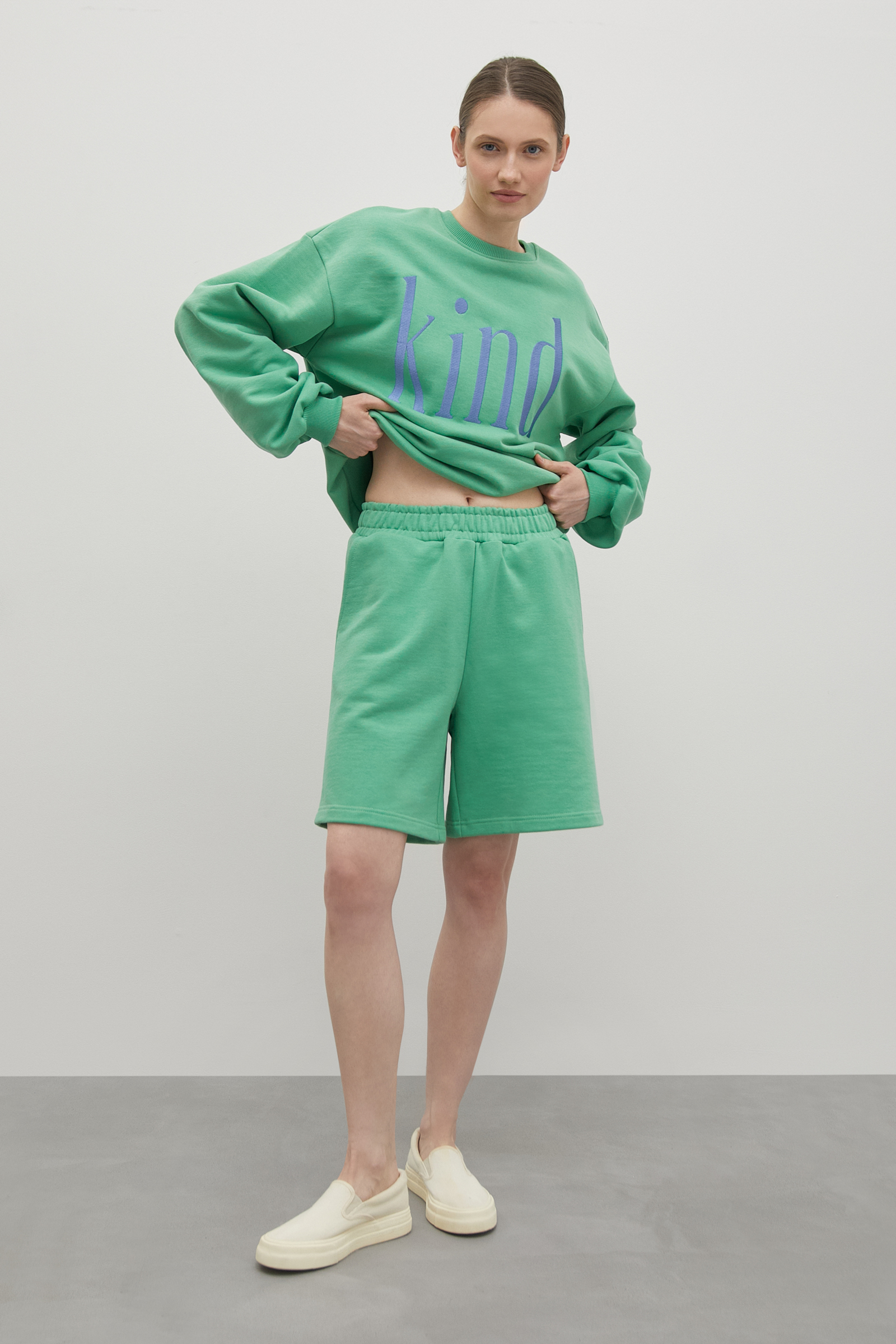 Трикотажные шорты женские Finn Flare FSD11049 зеленые L