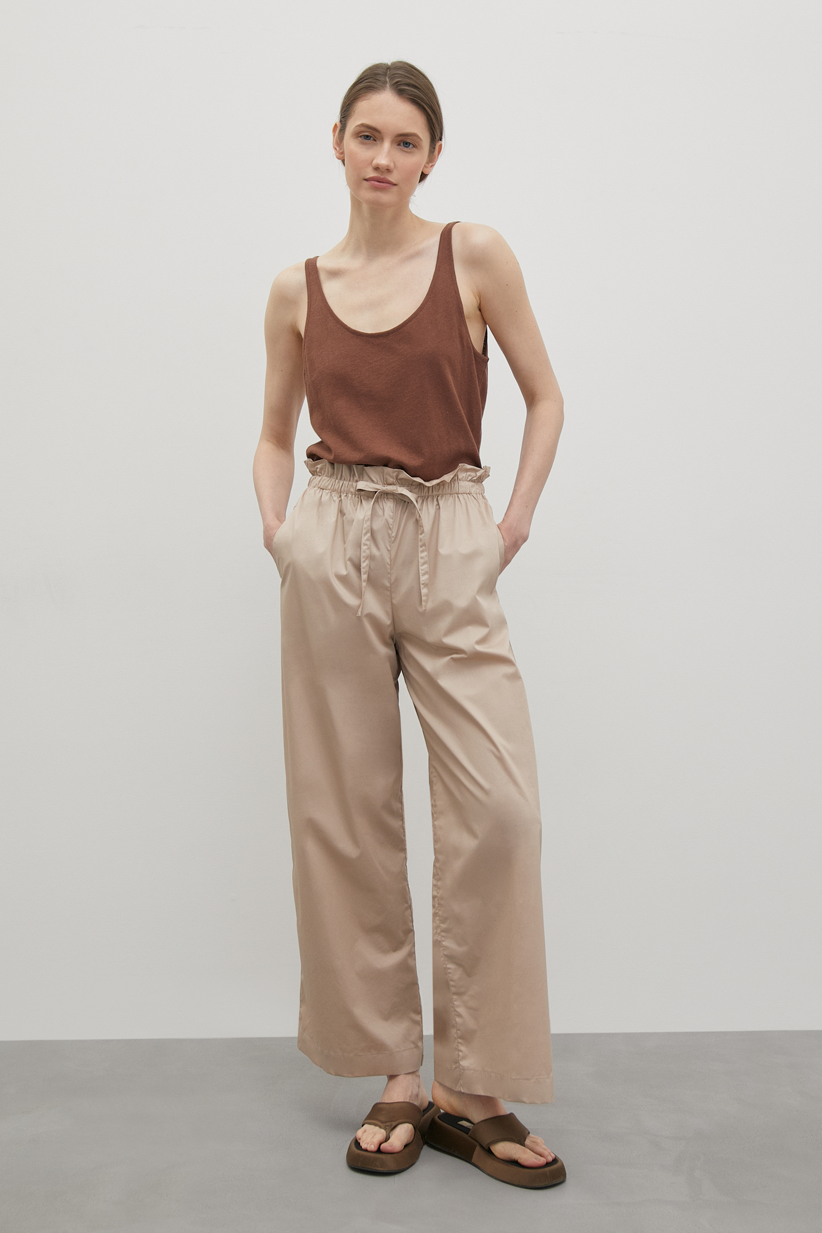 

Брюки женские Finn Flare BAS-10094 бежевые 2XL, Бежевый, BAS-10094