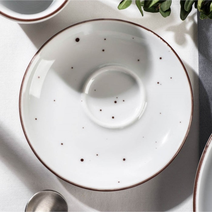 

Блюдце кофейное DOTS white, d=11,5 см