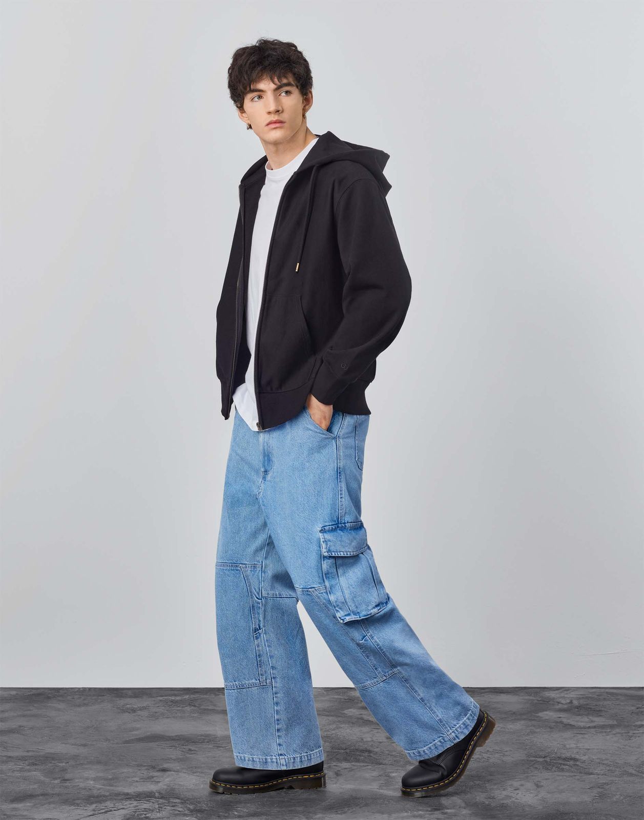 

Джинсы мужские Gloria Jeans BJN014668 синий /медиум/ 50/182, BJN014668