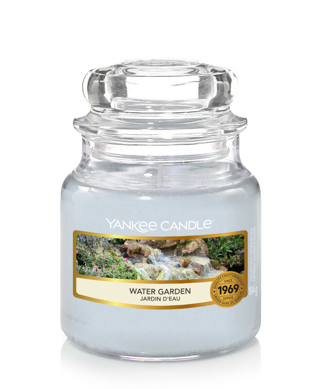 фото Свеча ароматическая yankee candle water garden сад у реки 25-40 ч