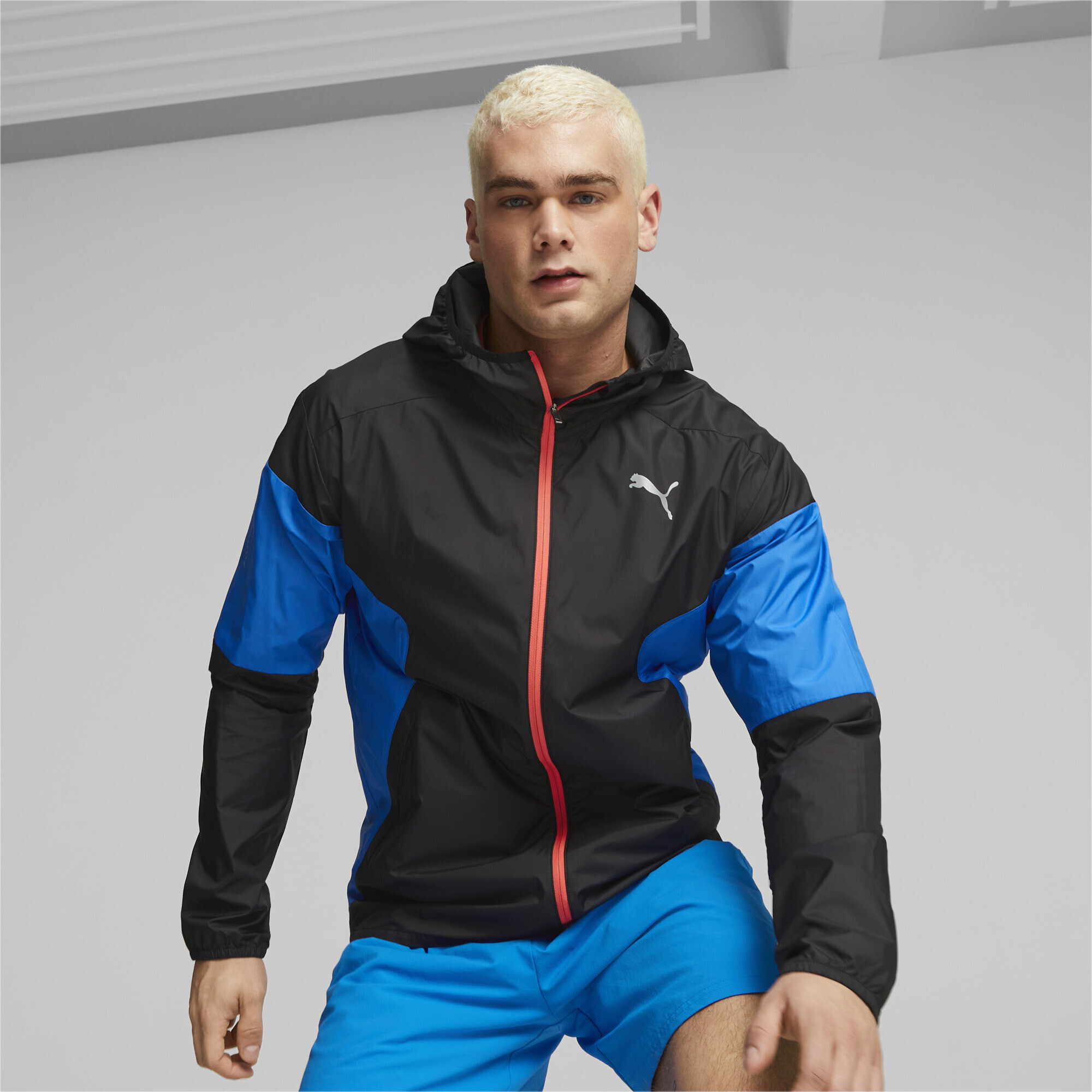 Ветровка мужская PUMA Run Lightweight Jacket черная XL